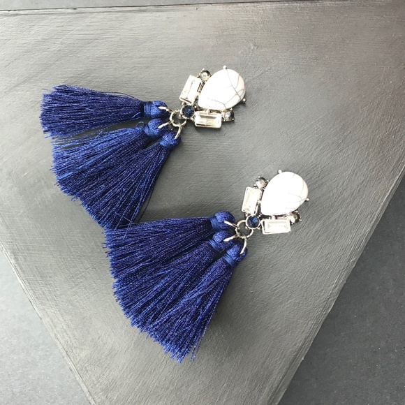 CLOSET REHAB Jewelry - 🆑 Tassel Earrings in Navy